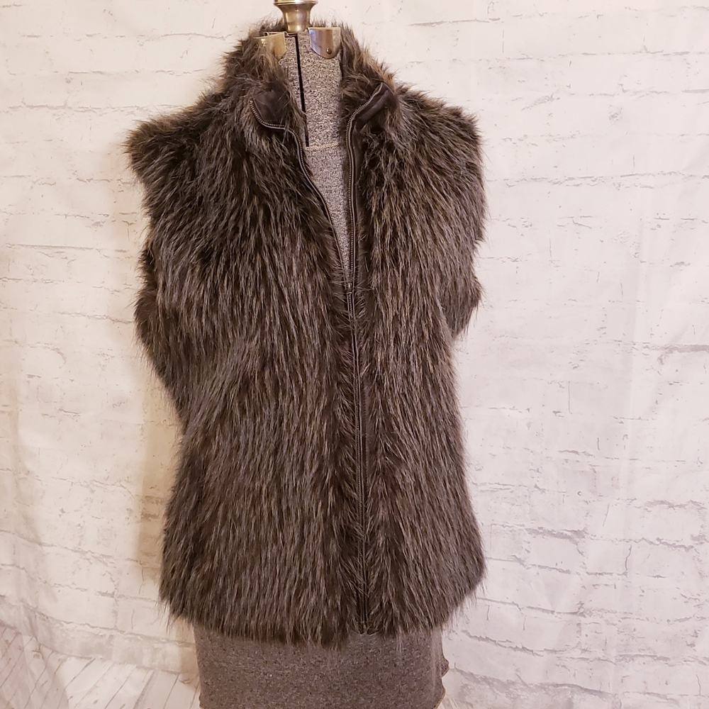 Pamela McCoy Faux Fur Leather Trim Vest Size Small